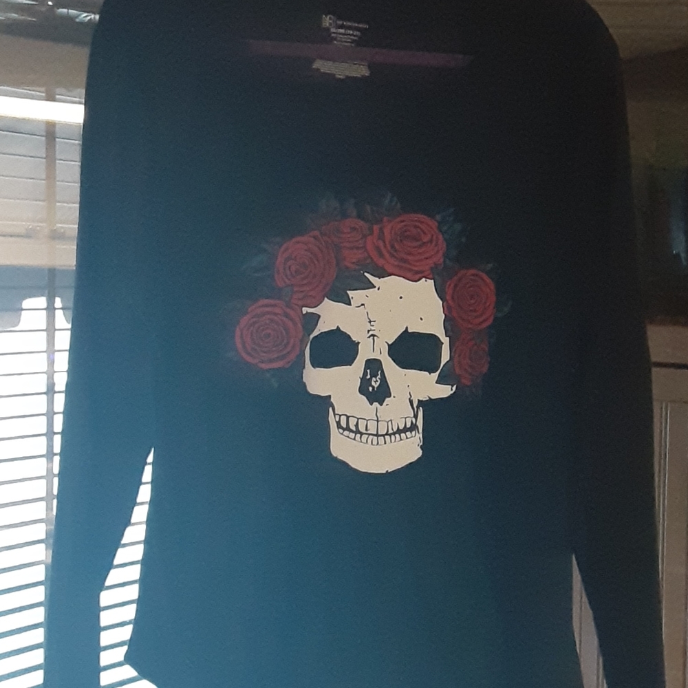 New No boundaries soft & comfy shirt